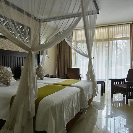Victoria Falls Rainbow Hotel Buitenkant foto