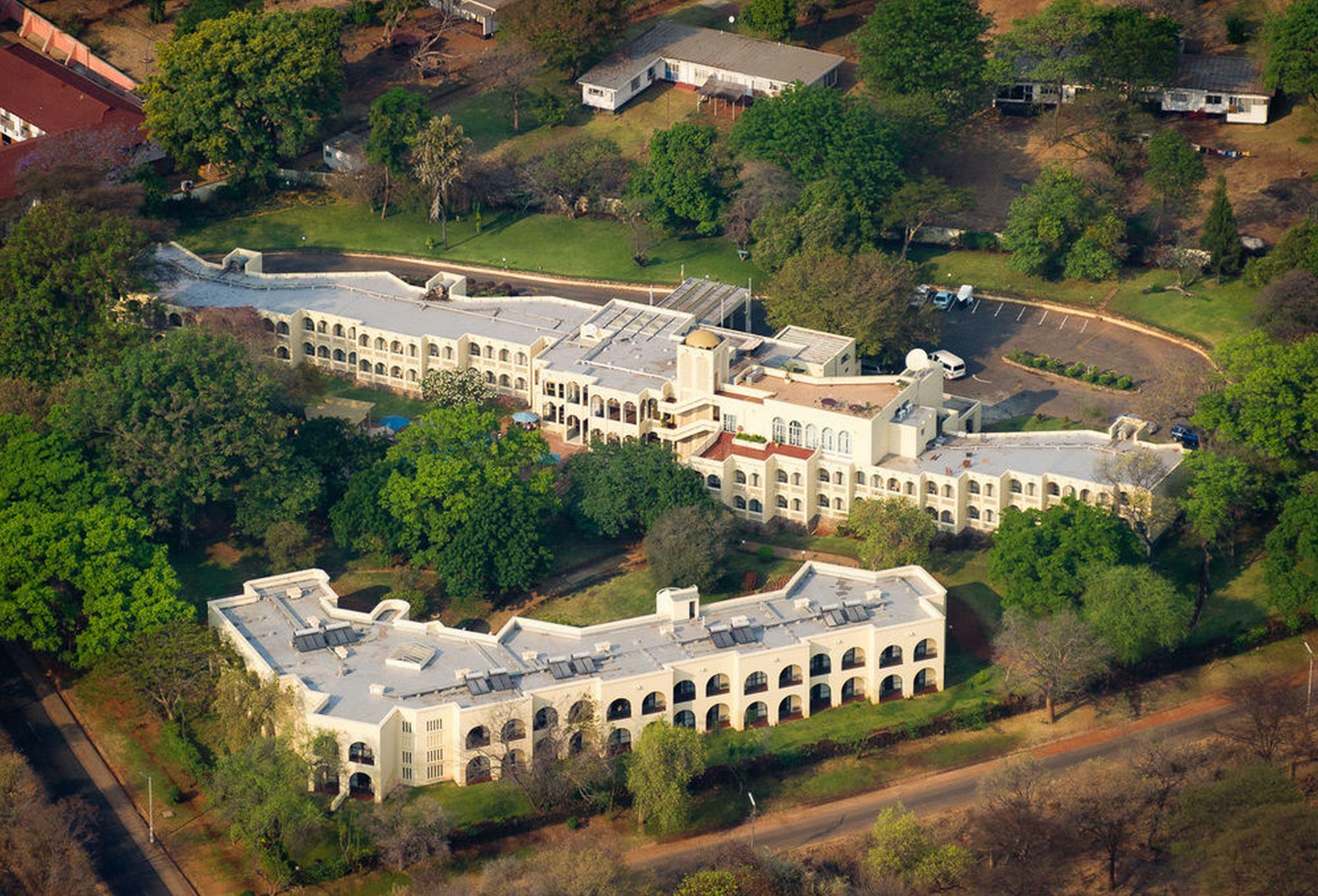 Victoria Falls Rainbow Hotel Buitenkant foto