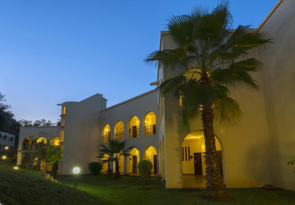 Victoria Falls Rainbow Hotel Buitenkant foto