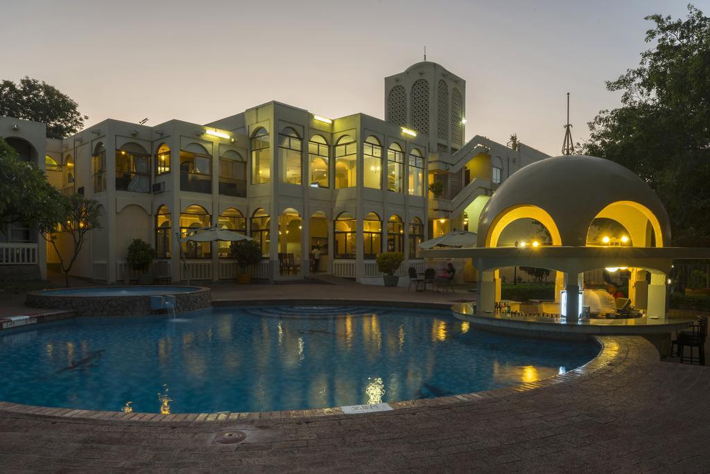 Victoria Falls Rainbow Hotel Buitenkant foto