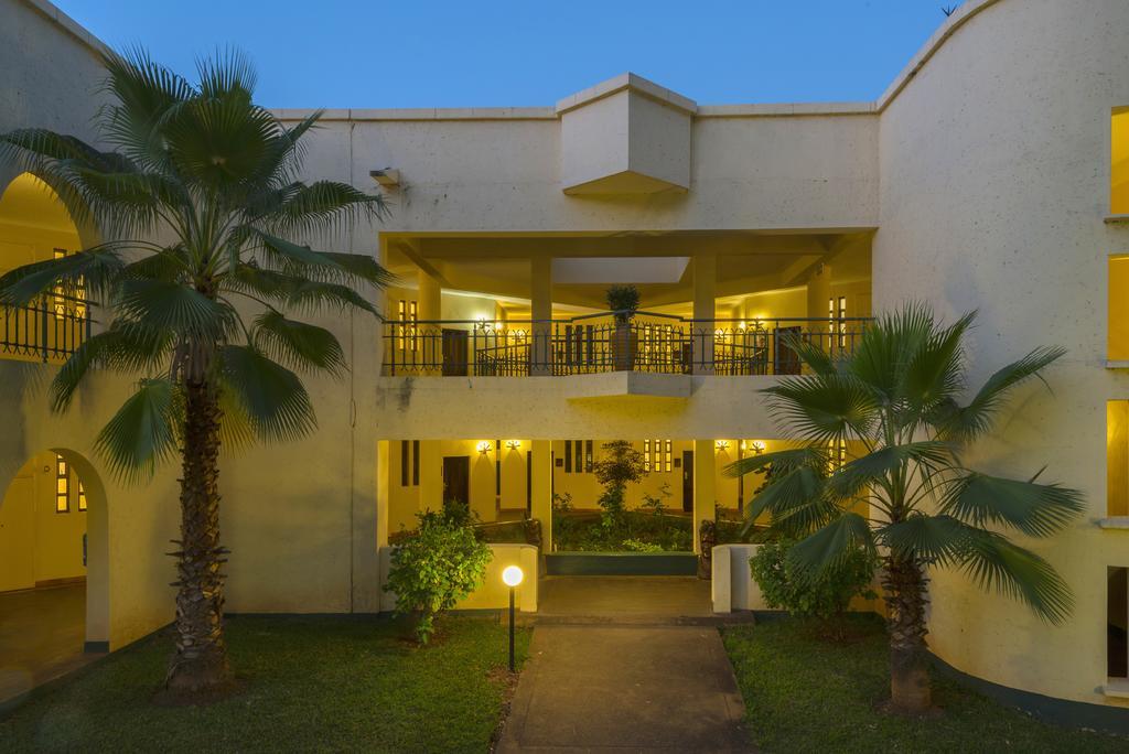 Victoria Falls Rainbow Hotel Buitenkant foto
