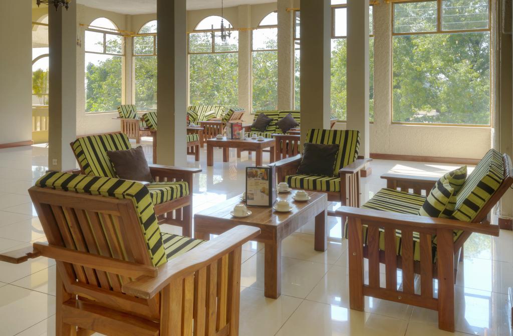 Victoria Falls Rainbow Hotel Buitenkant foto